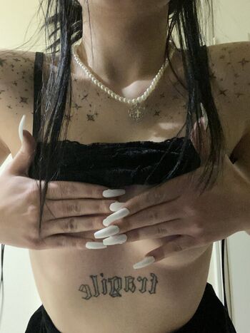 Full leaked Roxann private onlyfans photo